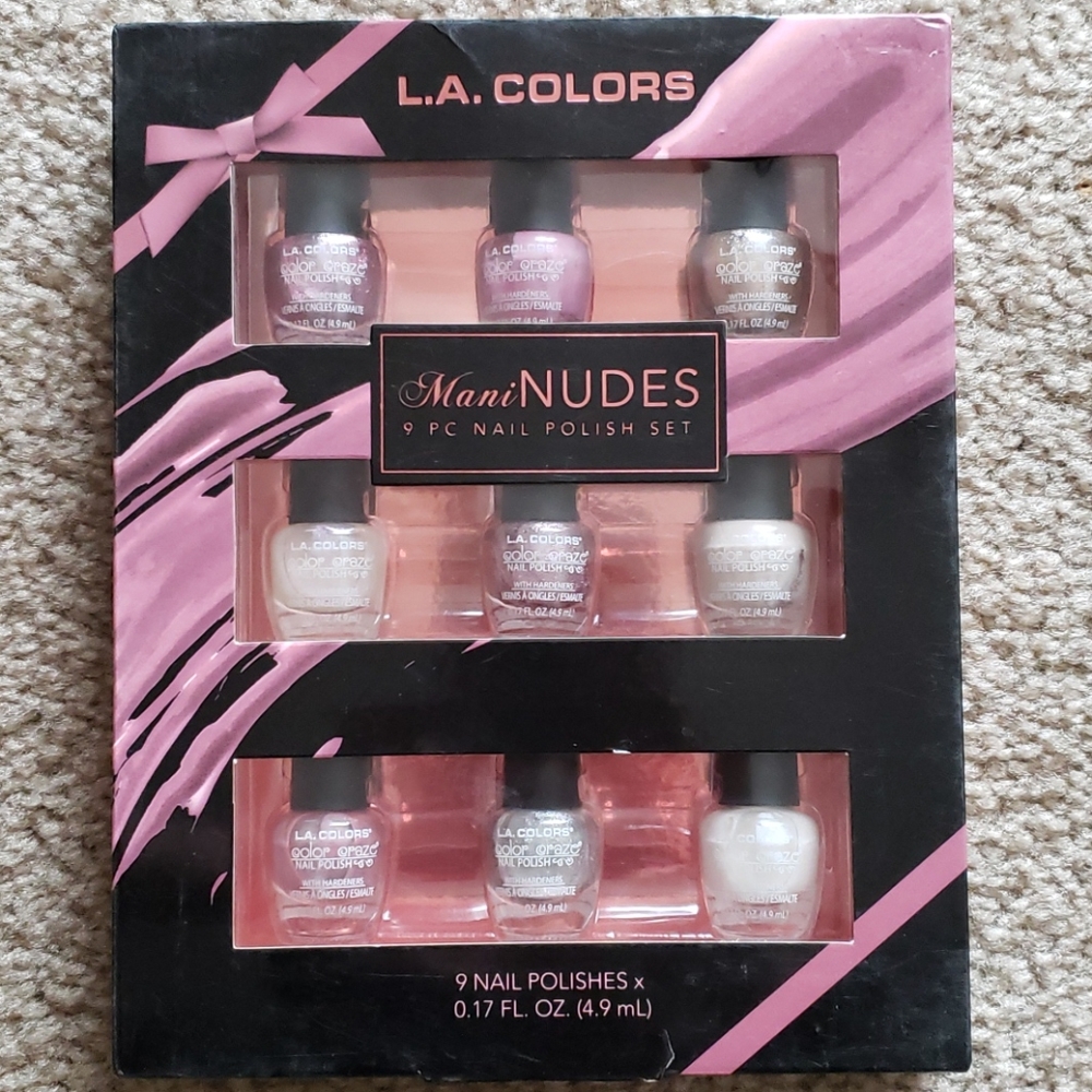 🎄L.A. colors Mani Nudes 9 pc